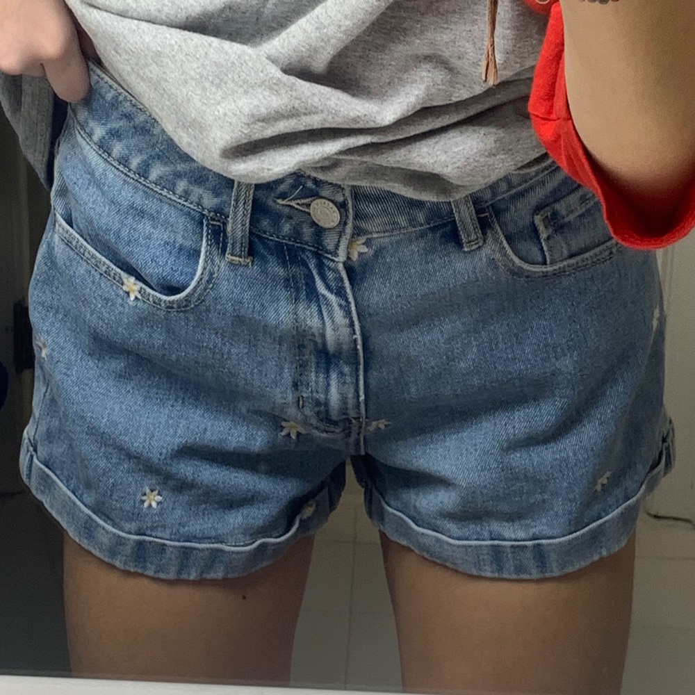 pacsun flower shorts
